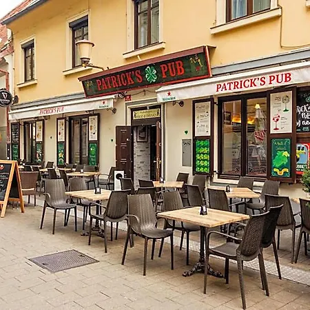 Szálloda Patrick's Pub Maribor